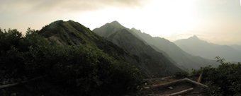 万年山