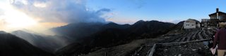 万年山